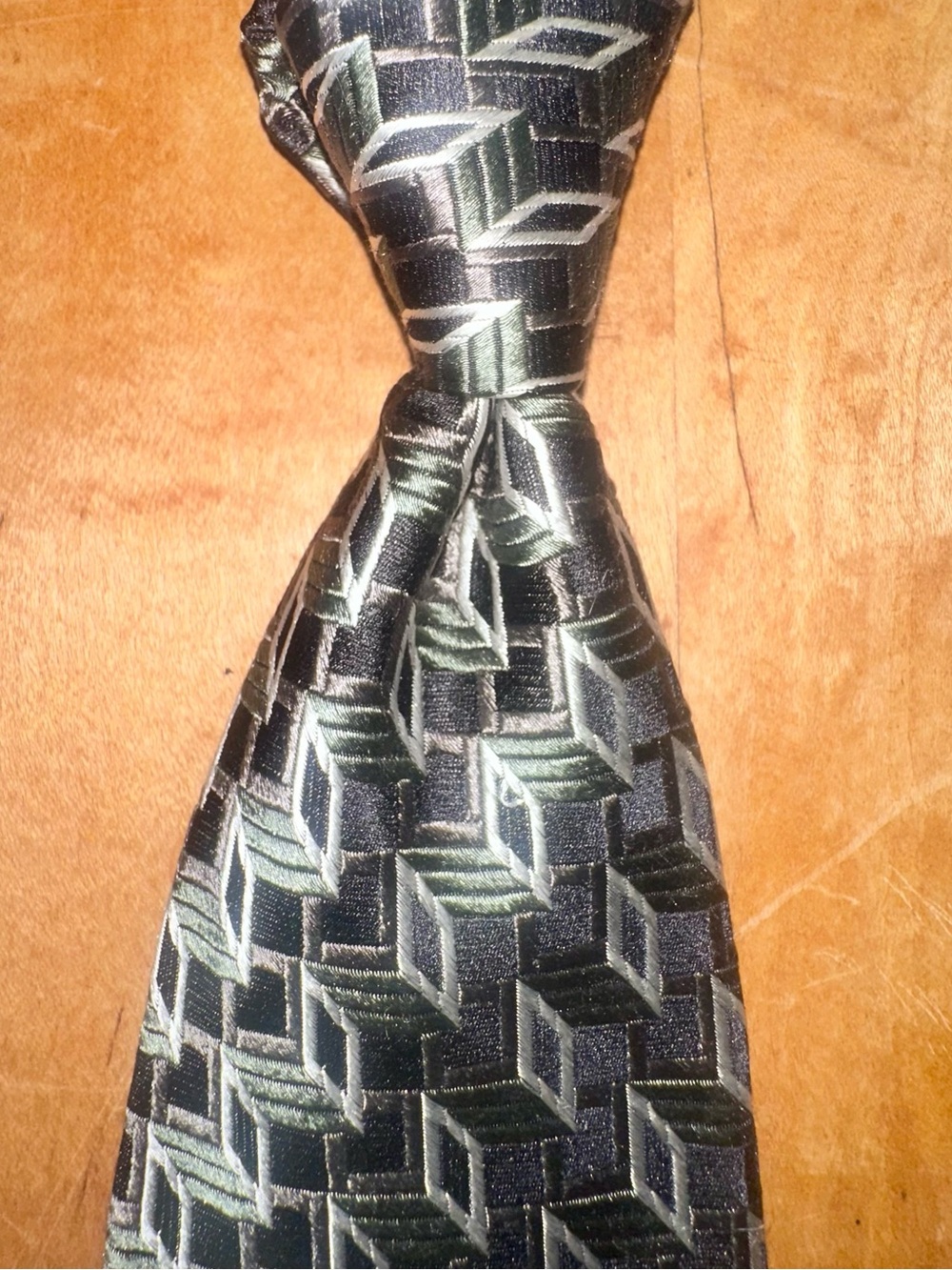 Nicole Miller men's necktie tie like new